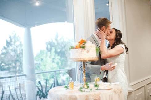 Cutting-the-Cake-Kiss