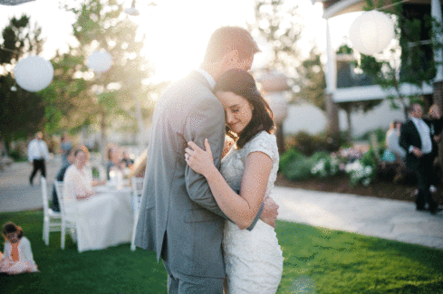 Garden-Wedding-Dance
