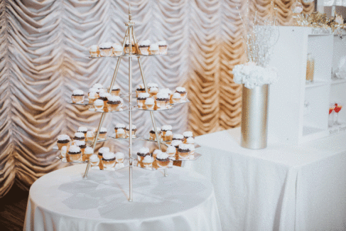 Golden-Cupcake-Display
