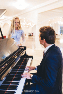 Groom_Piano