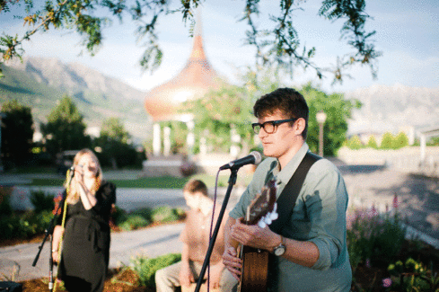Outdoor-Wedding-Band